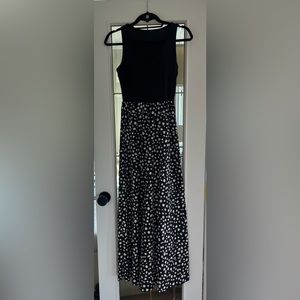 Shein black and white dress sleeveless. Size small.